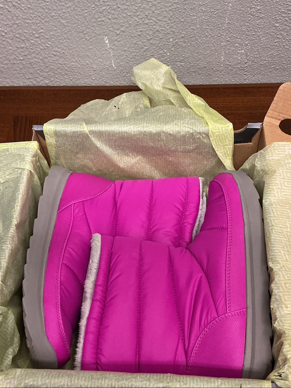 tek gear Pink Winter Puffer Boots NWT Sz 7 , 3213